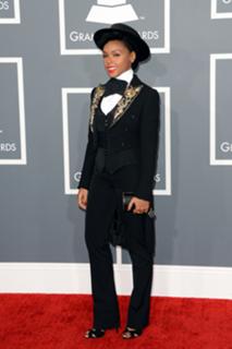 Janelle Monáe feet photo thumbnail