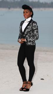 Janelle Monáe feet photo thumbnail