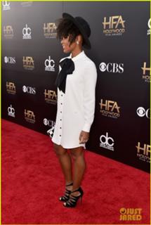 Janelle Monáe feet photo thumbnail