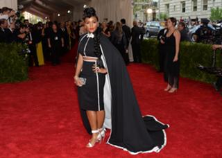 Janelle Monáe feet photo thumbnail