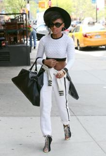 Janelle Monáe feet photo thumbnail