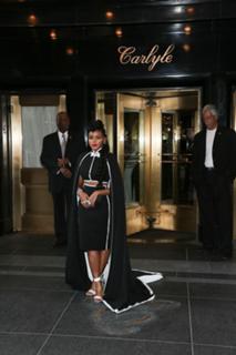 Janelle Monáe feet photo thumbnail