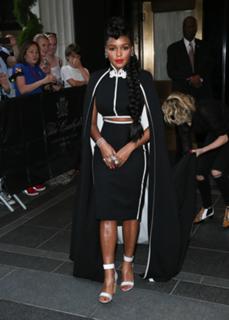 Janelle Monáe feet photo thumbnail
