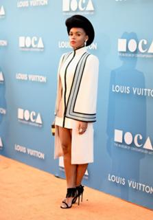 Janelle Monáe feet photo thumbnail