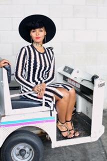 Janelle Monáe feet photo thumbnail