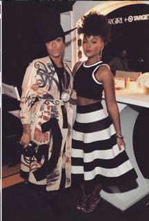 Janelle Monáe feet photo thumbnail