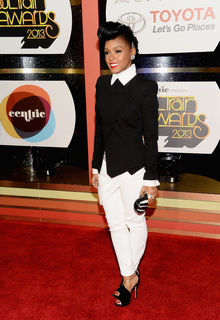 Janelle Monáe feet photo thumbnail
