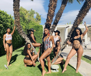 Janelle Monáe feet photo thumbnail