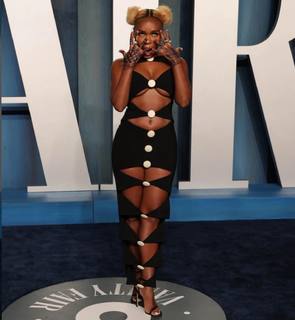 Janelle Monáe feet photo thumbnail