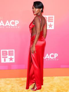Janelle Monáe feet photo thumbnail