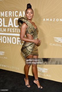 Janelle Monáe feet photo thumbnail
