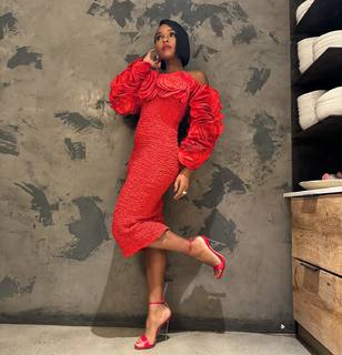 Janelle Monáe feet photo thumbnail