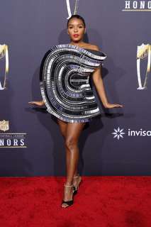 Janelle Monáe feet photo thumbnail