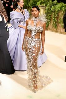 Janelle Monáe feet photo thumbnail