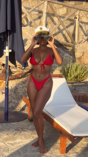 Janelle Monáe feet photo thumbnail