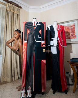Janelle Monáe feet photo thumbnail