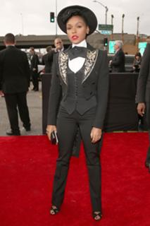 Janelle Monáe feet photo thumbnail