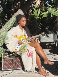 Janelle Monáe feet photo 8