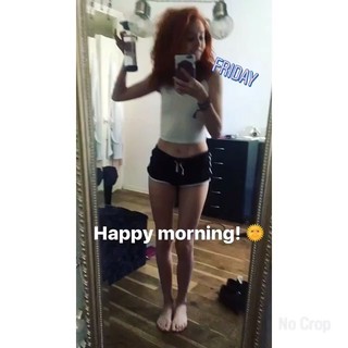 Janet Devlin feet photo 17