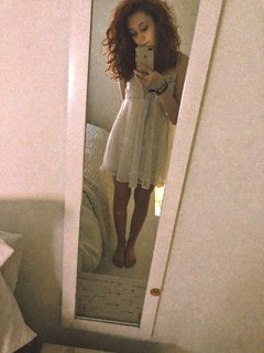 Janet Devlin feet photo 13