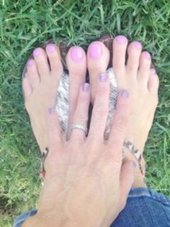 Janet Gunn feet photo 2