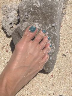 Janet Gunn feet photo 17