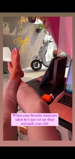 Janet Gunn feet photo 2