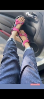 Janet Gunn feet photo 15