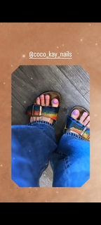 Janet Gunn feet photo 10