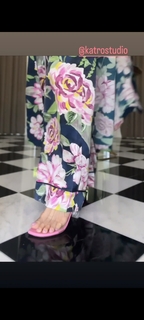 Janet Gunn feet photo 8