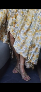 Janet Gunn feet photo 2