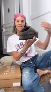 Janet Gunn feet photo 19