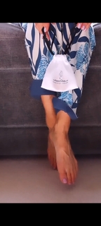 Janet Gunn feet photo 20