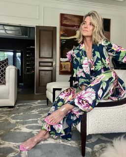 Janet Gunn feet photo 19