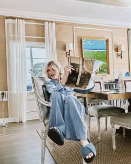 Janet Gunn feet photo 13