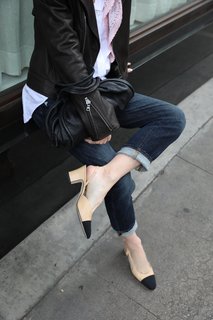 Janet Gunn feet photo 9