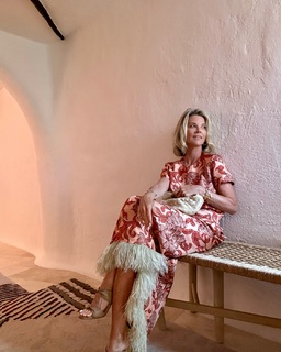 Janet Gunn feet photo 17