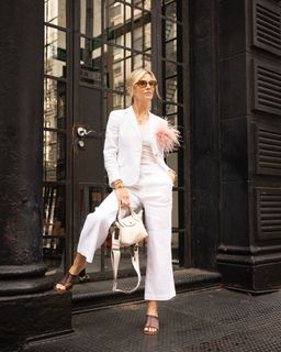 Janet Gunn feet photo 7