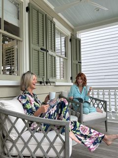 Janet Gunn feet photo 17