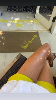 Janet Gunn feet photo 3
