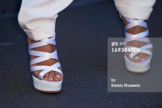 Janet Jackson feet photo thumbnail