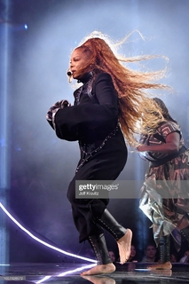 Janet Jackson feet photo thumbnail