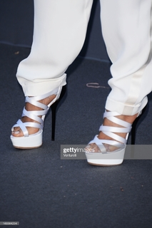 Janet Jackson feet photo thumbnail