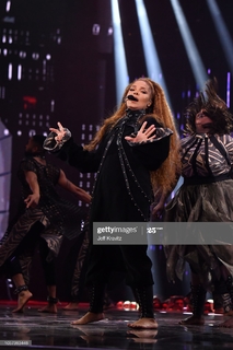 Janet Jackson feet photo thumbnail