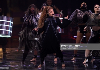 Janet Jackson feet photo thumbnail