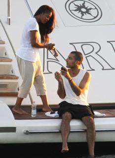 Janet Jackson feet photo thumbnail