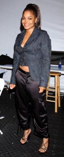 Janet Jackson feet photo thumbnail