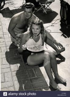 Janet Leigh feet photo thumbnail