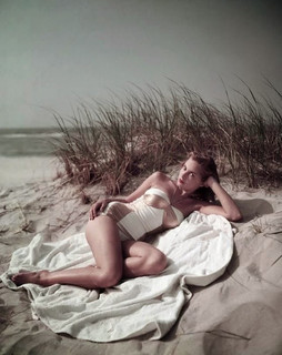 Janet Leigh feet photo thumbnail