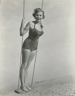 Janet Leigh feet photo thumbnail